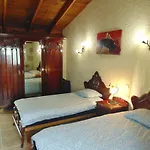 Landhuis Renllon *