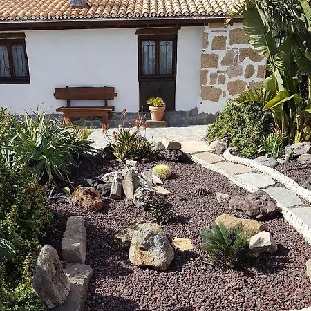 Venkovský dům Renllon Arico